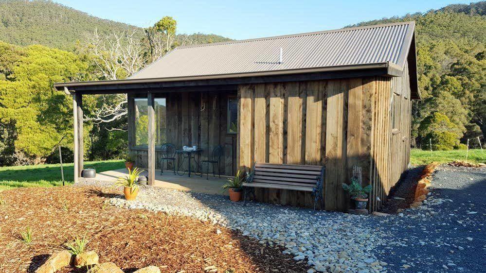 Rustic Hut Bush Retreat Bed and Breakfast Penguin Buitenkant foto