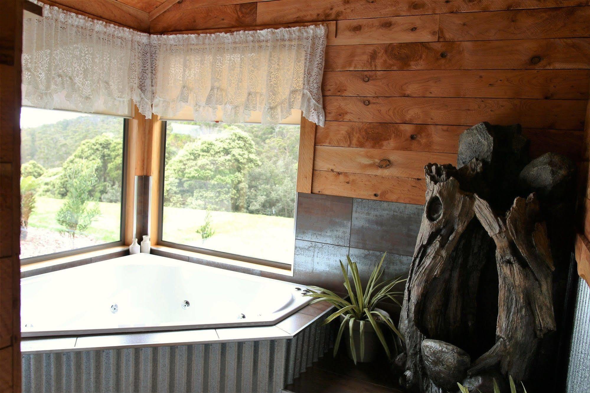 Rustic Hut Bush Retreat Bed and Breakfast Penguin Buitenkant foto